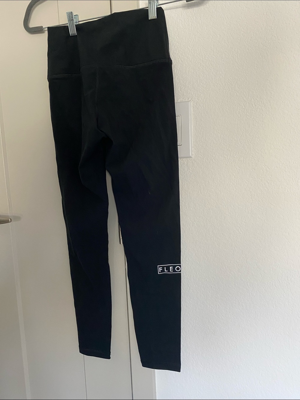 Fleo Black Medium leggings